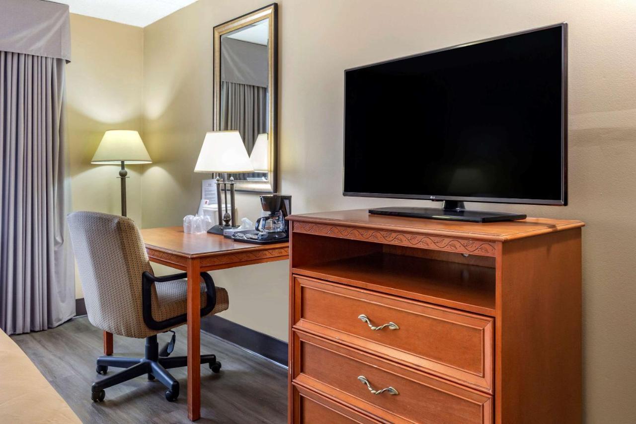 Econo Lodge & Suites Southern Pines Eksteriør billede