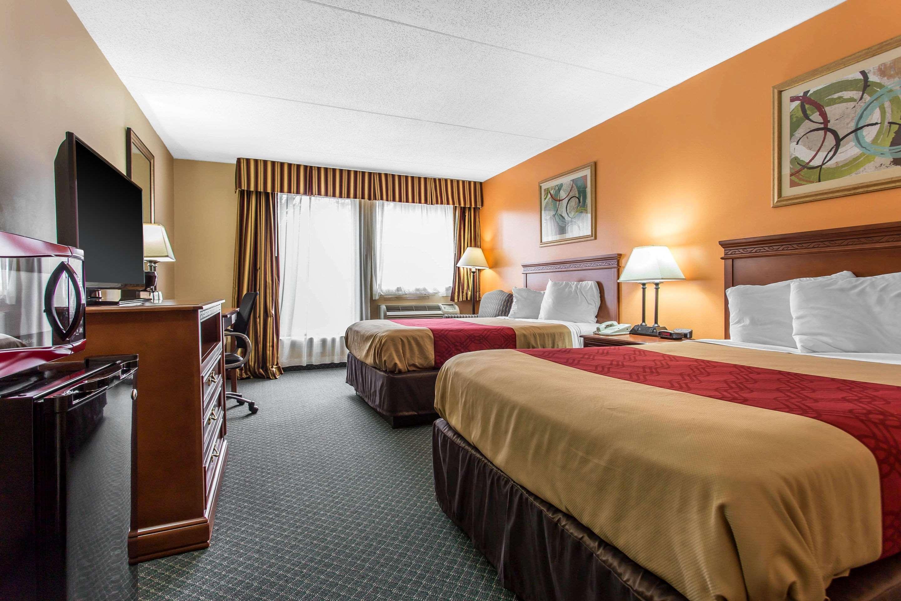 Econo Lodge & Suites Southern Pines Eksteriør billede