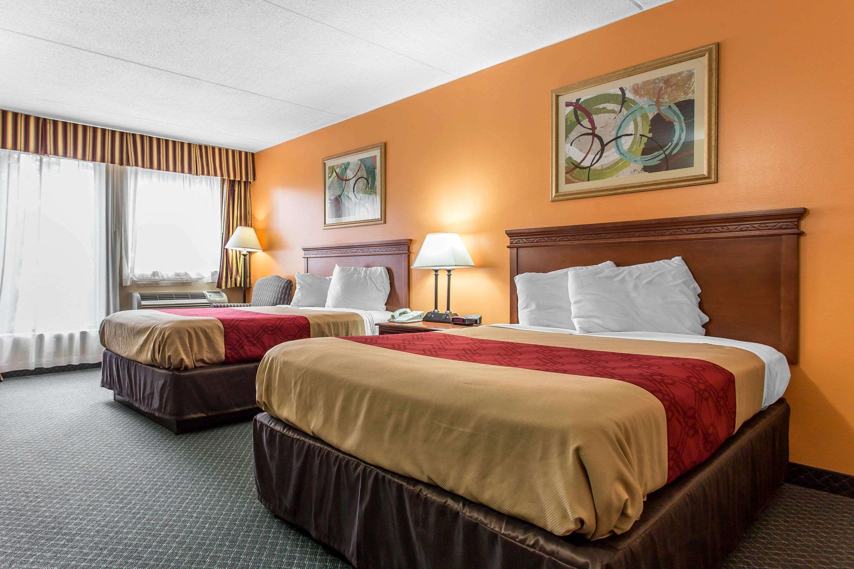 Econo Lodge & Suites Southern Pines Eksteriør billede
