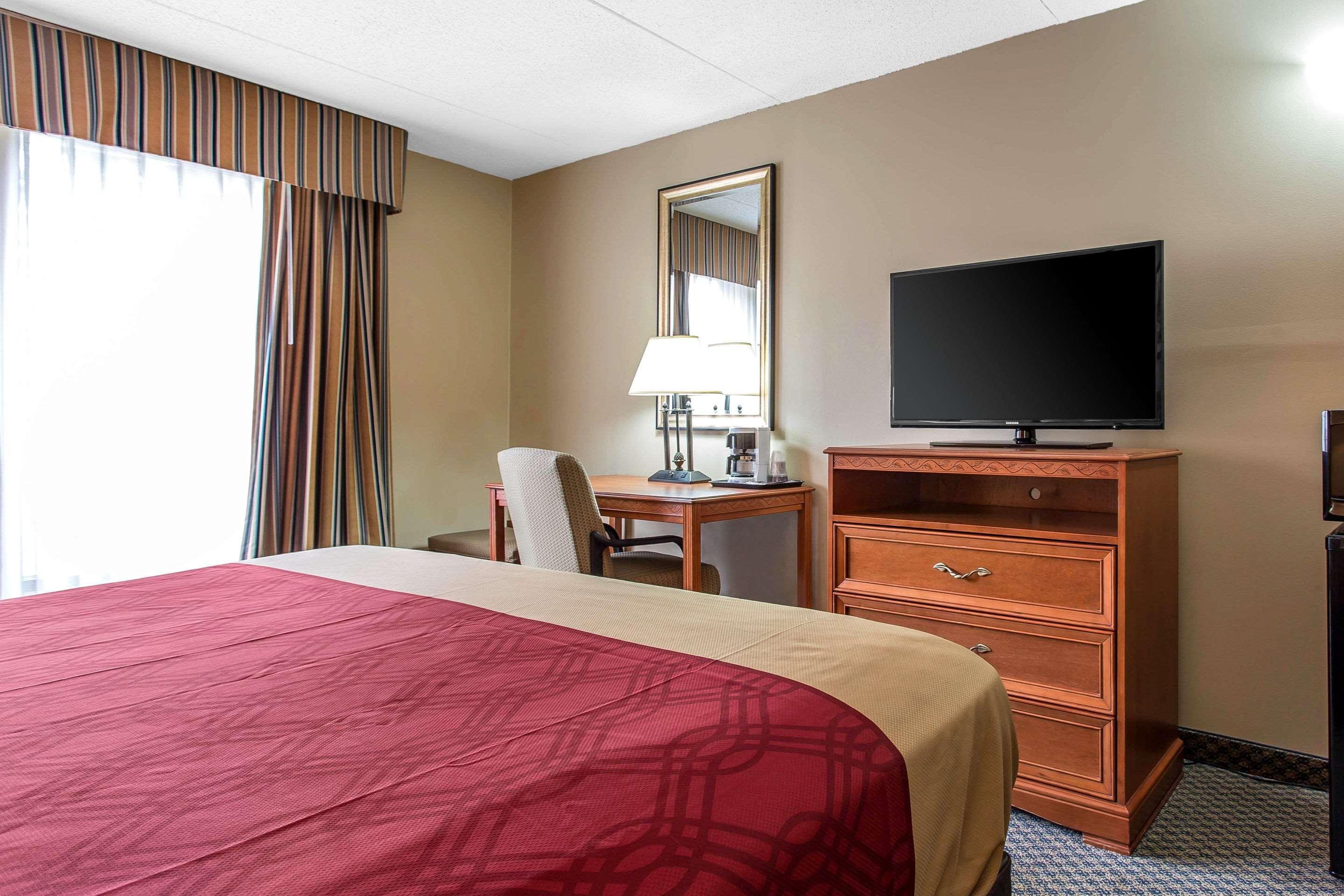 Econo Lodge & Suites Southern Pines Eksteriør billede