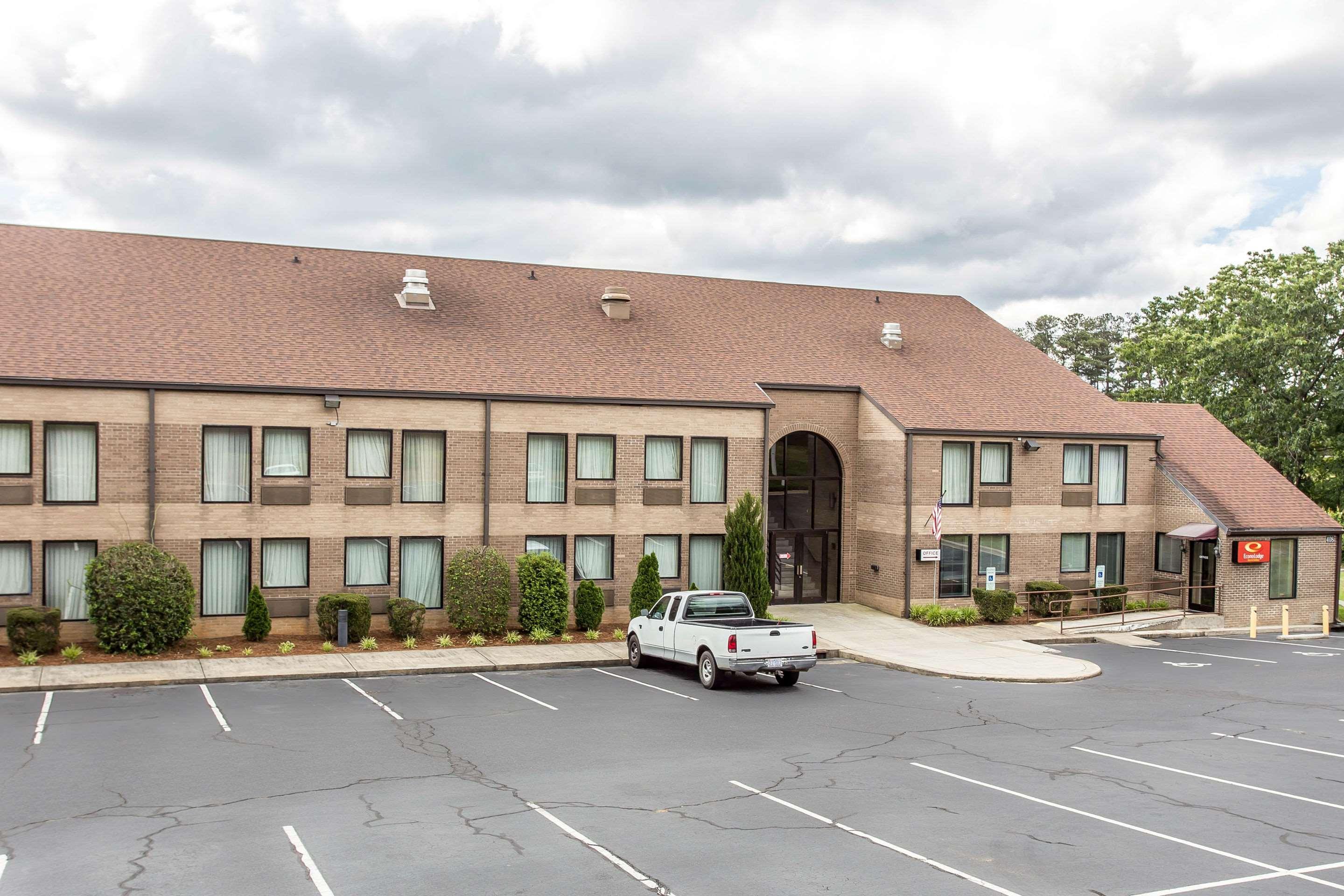 Econo Lodge & Suites Southern Pines Eksteriør billede