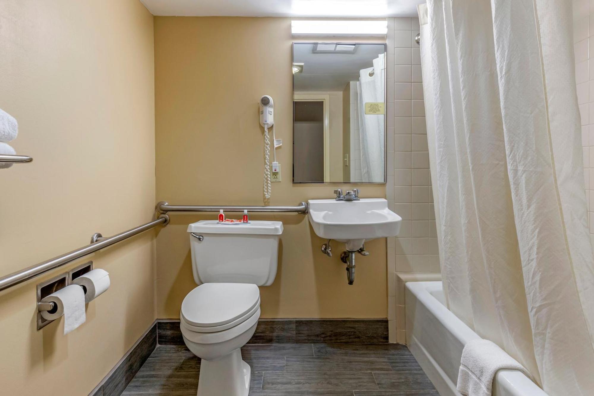 Econo Lodge & Suites Southern Pines Eksteriør billede