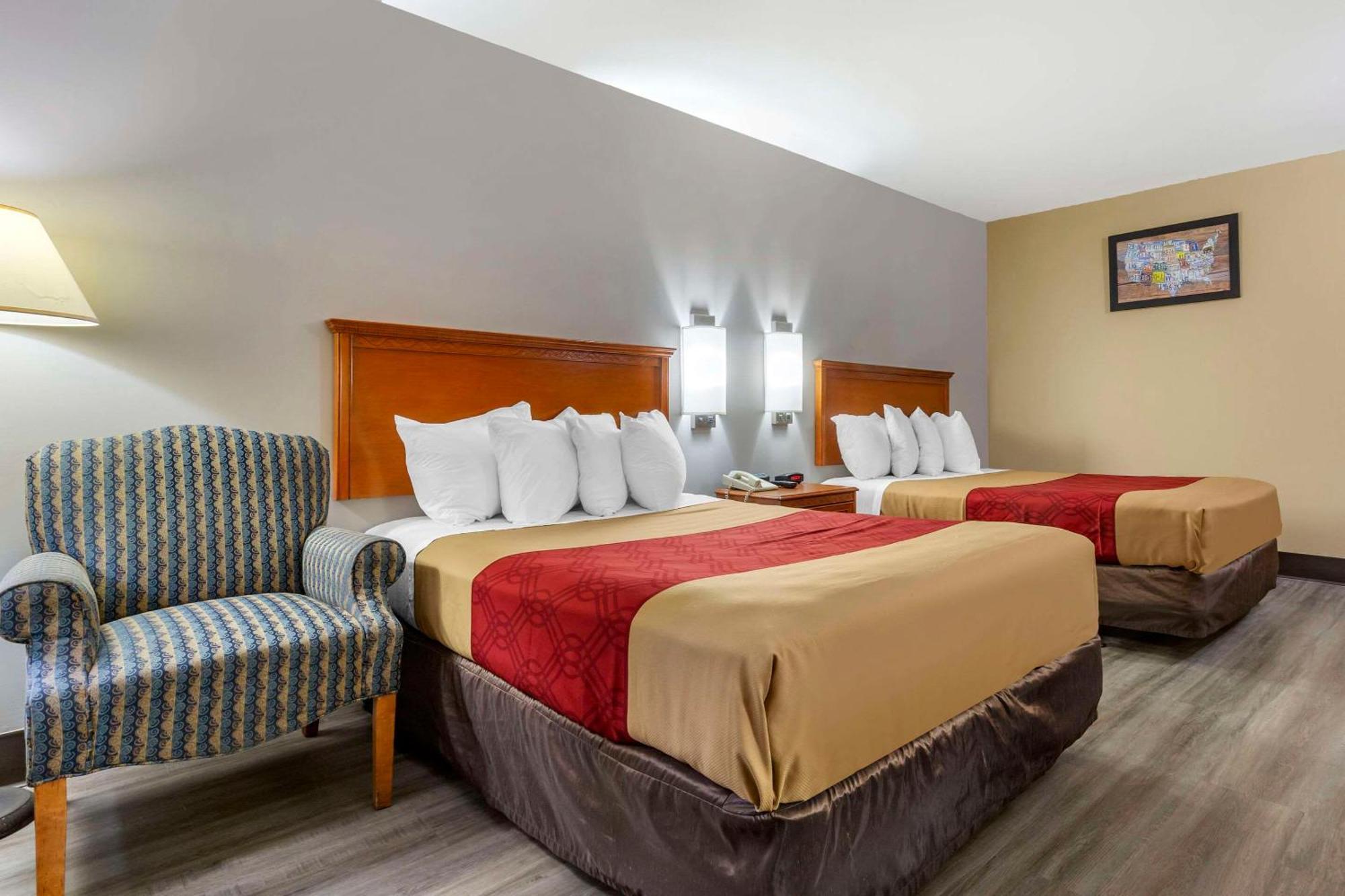 Econo Lodge & Suites Southern Pines Eksteriør billede