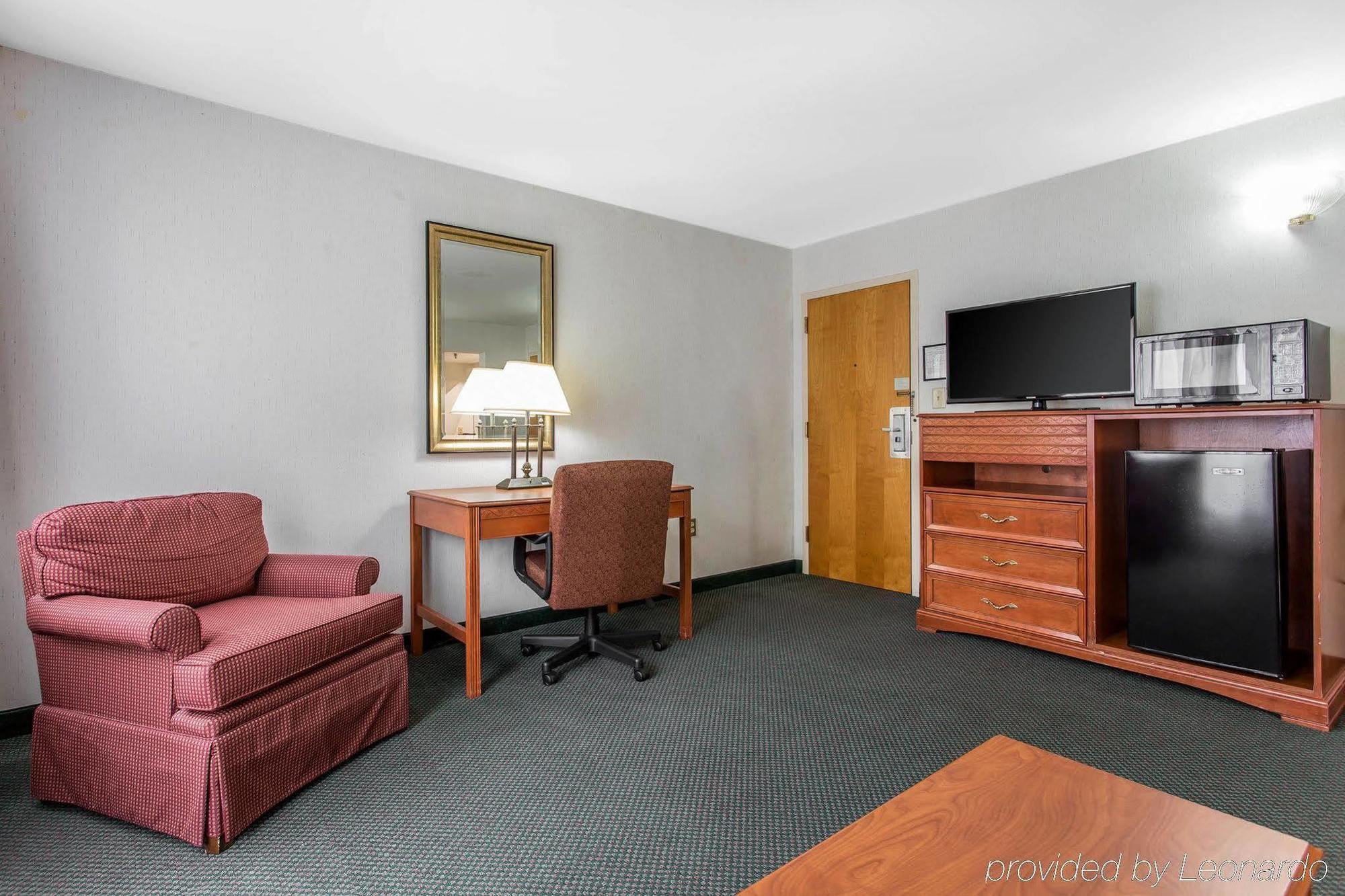 Econo Lodge & Suites Southern Pines Eksteriør billede